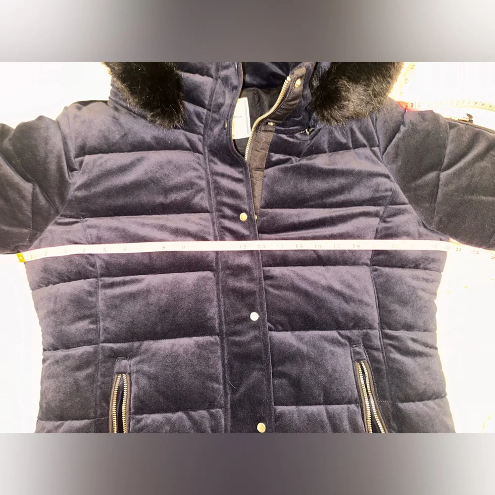 NWOT Royal Matrix Navy Puffer Jacket with Black‎ Fur Hood and Gold Button Detail